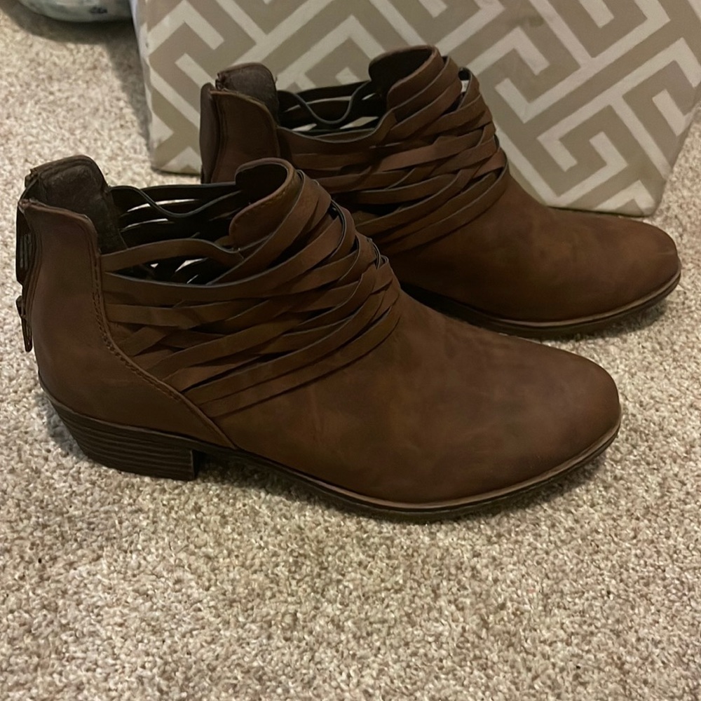 SO booties 7.5